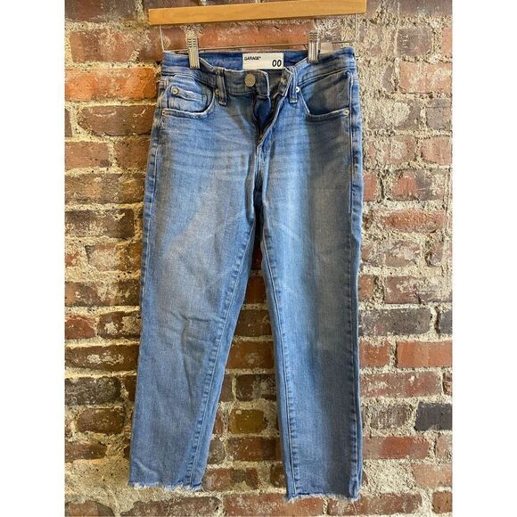 Garage Medium Wash Blue Jeans Cut Off Frayed Ankle Pant Ladies Size 00 - Picture 1 of 8